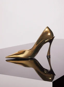 MUGLER gold metalic classic fang 95 pump
