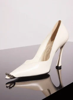 MUGLER ivory leather piercing fang 95 pump