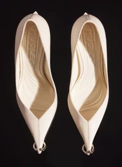 MUGLER ivory leather piercing fang 95 pump